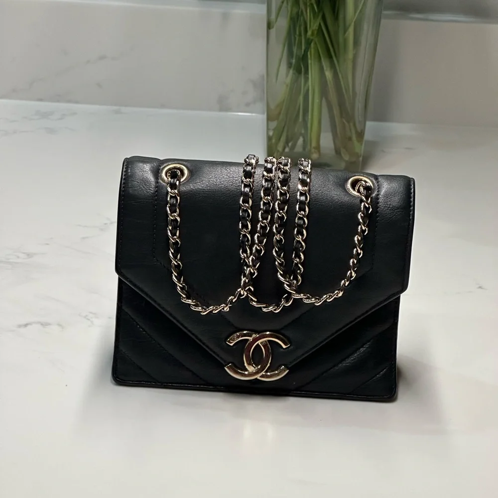 CHANEL Quilted Chevron Calfskin Small Single Flap Black Crossbody Bag + Dust Bag
